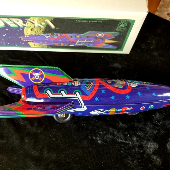 RAIDER X-1 TIN Friction ROCKET (Blue Color) - Picture 3 of 4